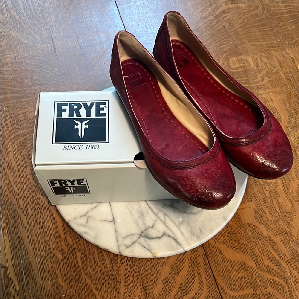 Frye Women's Red Leather Carson Ballet Flats